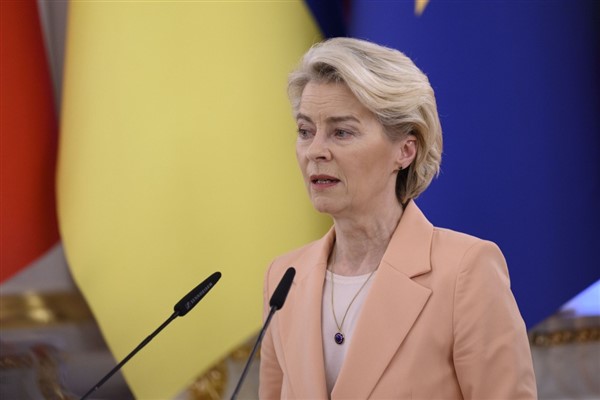 AB Komisyonu Başkanı Leyen, Kahire’de