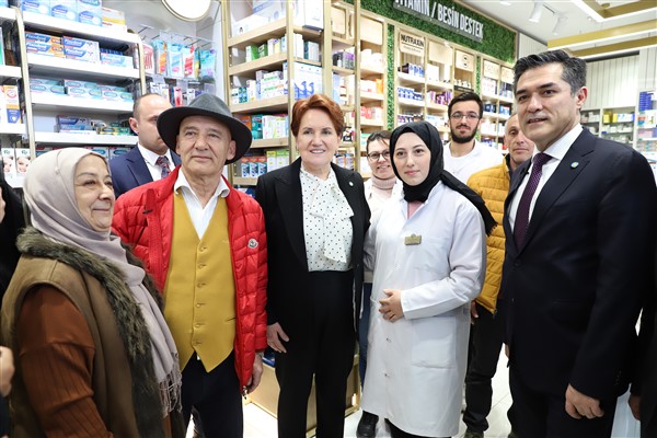 Akşener, İstanbul’da esnaf ziyaretinde bulundu