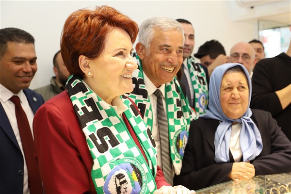 Akşener, Seril ilçesinde esnafı ziyaret etti