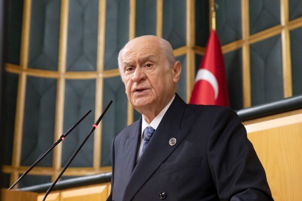 Bahçeli: Seçimlerde bütün siyasi partilerimize, değerli adaylarına başarılar diliyorum