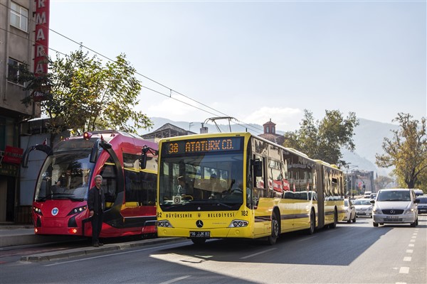 Bursa’da 8 Mart’ta kadınlara ulaşım ücretsiz