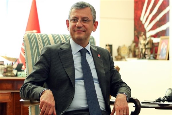 CHP Genel Başkanı Özel, Tekirdağ’da İl Başkanlığında partililerle buluştu