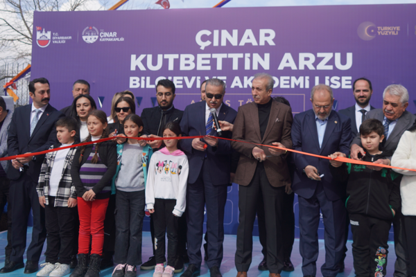 Diyarbakır’da Kutbettin Arzu Bilgi Evi ve Akademi Lise açıldı