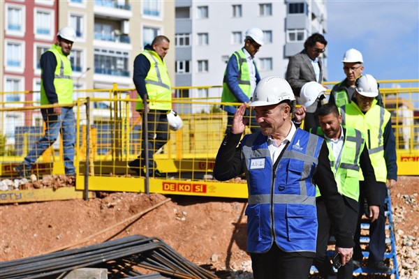 İzmir Büyükşehir Belediye Başkan