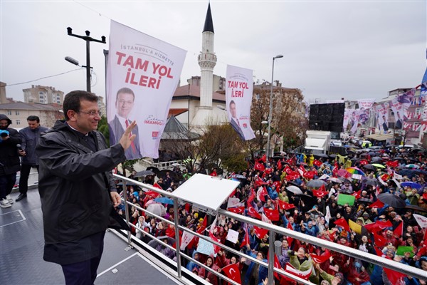 İmamoğlu: Ben, bütün gençlerimizi sandığa davet ediyorum