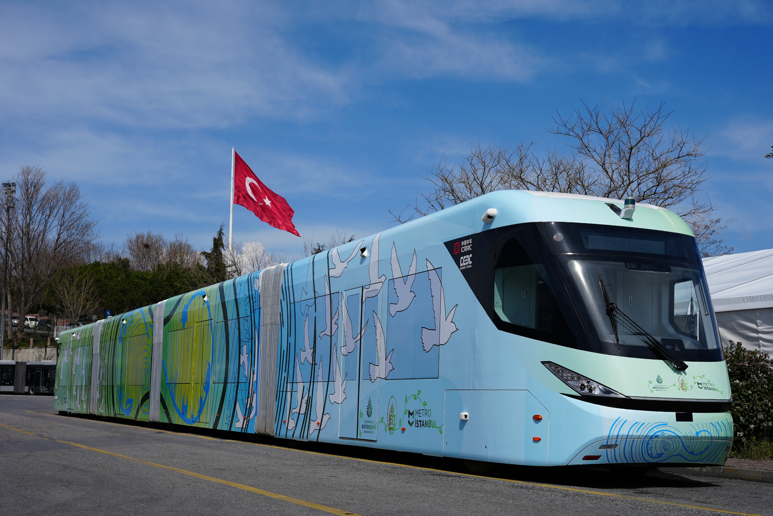 İstanbul’da yüzde 100 elektrikli metrobüs test sürüşüne çıkıyor