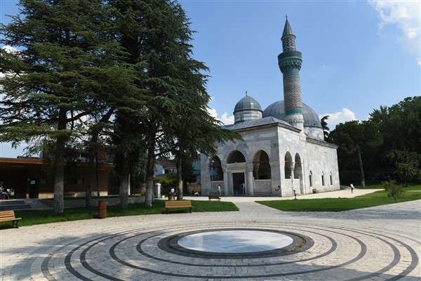 İstanbul Valisi Gül, şehit polisin cenaze namazına katıldı