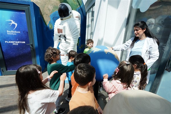 Beylikdüzü’nde çocuklar gök bilimle tanışıyor