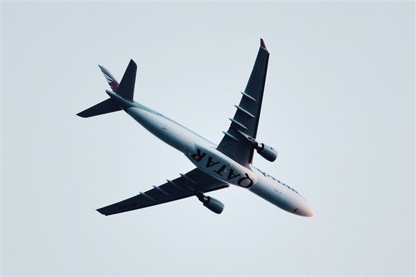 Katar Havayolları’na ait uçakta türbülans nedeniyle 12 kişi yaralandı