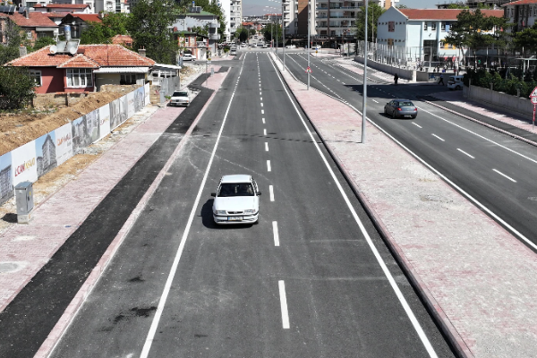 Küçük Aymanas Caddesi trafiğe açıldı