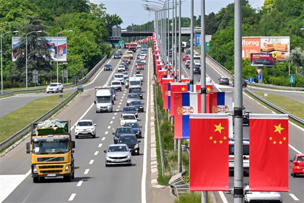 Xi: Çin, Sırbistan’la birlikte kader birliği oluşturmanın yolculuğuna çıkmaya hazır