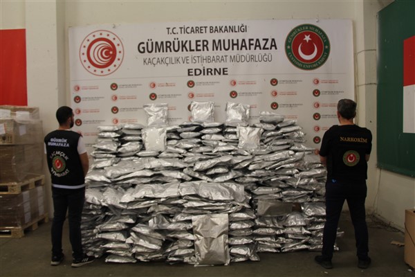 Gümrük Kapılarındaki operasyonlarda 357 kilogram uyuşturucu ele geçirildi