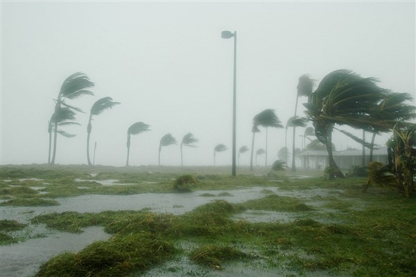 Joly: Beryl Kasırgası, Karayipler genelinde yıkıcı hasara neden olmaya devam ediyor