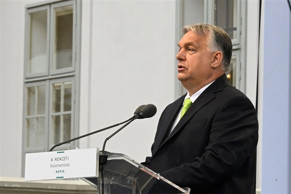 Macaristan Başbakanı Orban, Kuzey Makedonya Başbakanı ile bir araya geldi