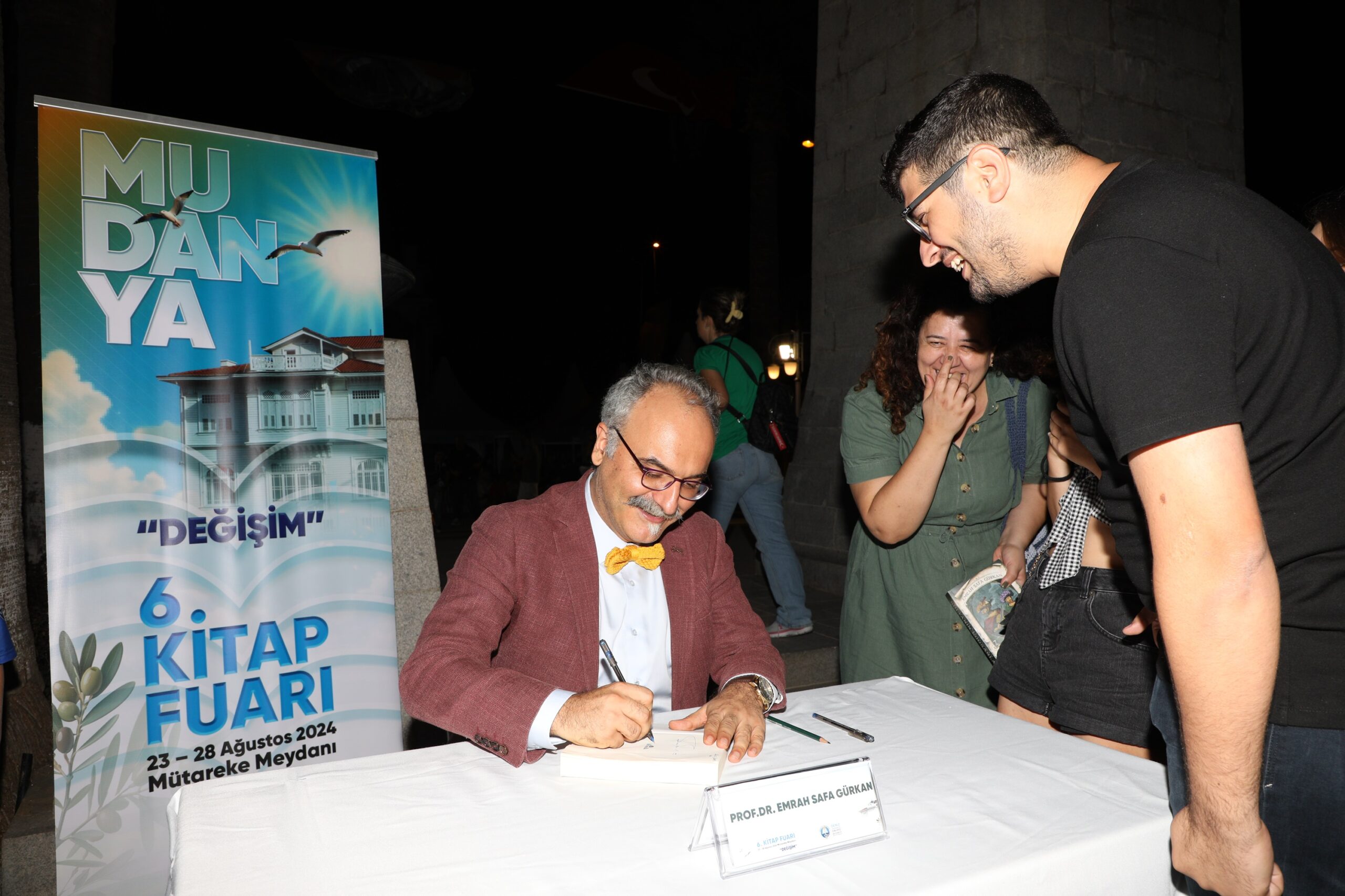 6. Mudanya Kitap Fuarı, Mütareke Meydanı’nda devam ediyor