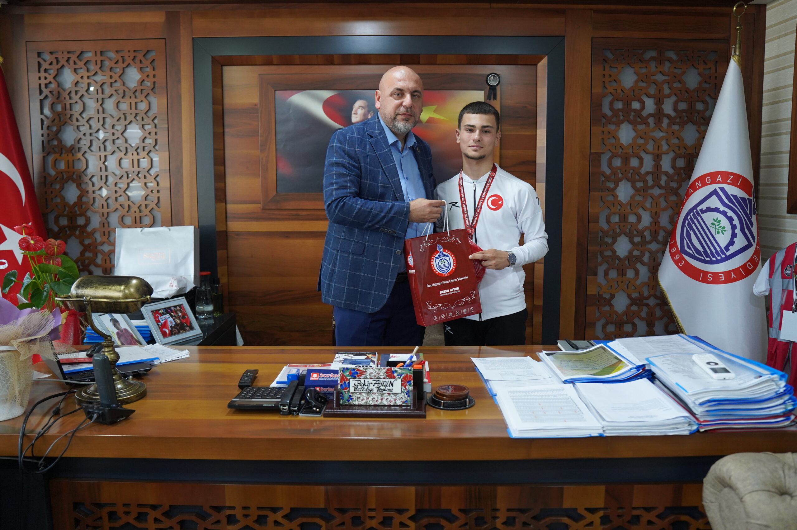 Başkan Aydın, karate şampiyonu Hamza Onur Yazıcı’yı ağırladı