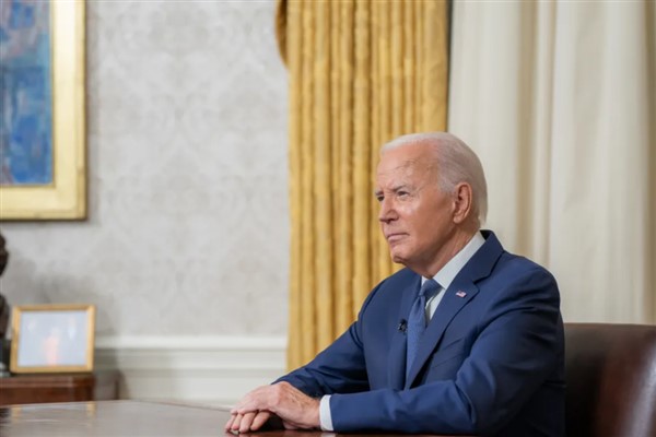 Biden: Hiçbir milyarder bir öğretmenden daha düşük vergi oranı ödememelidir