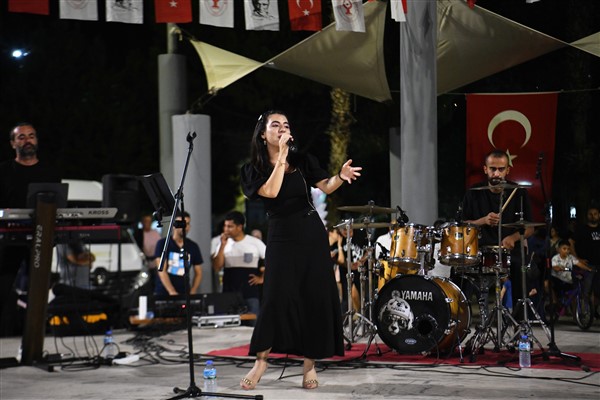 Bornova Çamdibi Atatürk Parkı’nda yaz konserleri devam ediyor