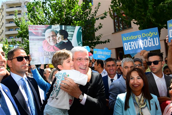 Dervişoğlu’ndan İYİ Parti İzmir İl Başkanlığı’na ziyaret