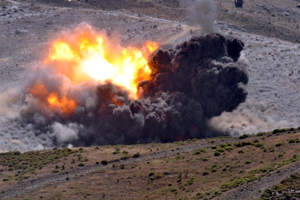 IDF: Savaş uçakları Gazze’de bir silah deposuna saldırı düzenledi