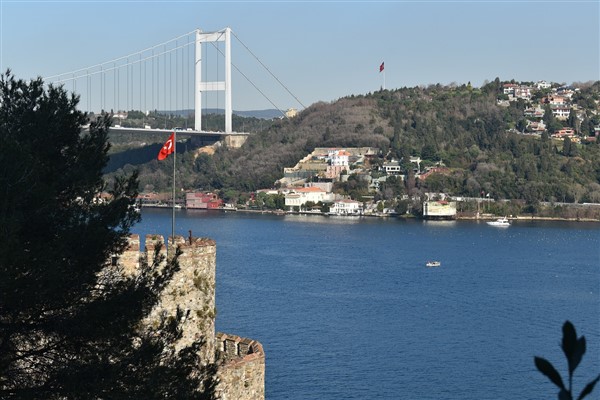 İstanbul Boğazı’nda gemi trafiği çift yönlü askıya alındı