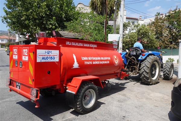 İzmir Büyükşehir Belediyesi, orman köylerine 40 tanker teslim etti