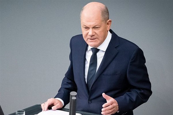 Scholz: Enflasyon düşüyor, reel maaşlar beşinci çeyrek üst üste artıyor