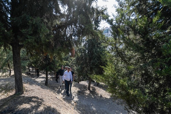 İzmir Büyükşehir Belediye Başkanı