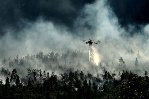 Türk Silahlı Kuvvetleri, 15 helikopterle yangın söndürme çalışmalarına katılıyor