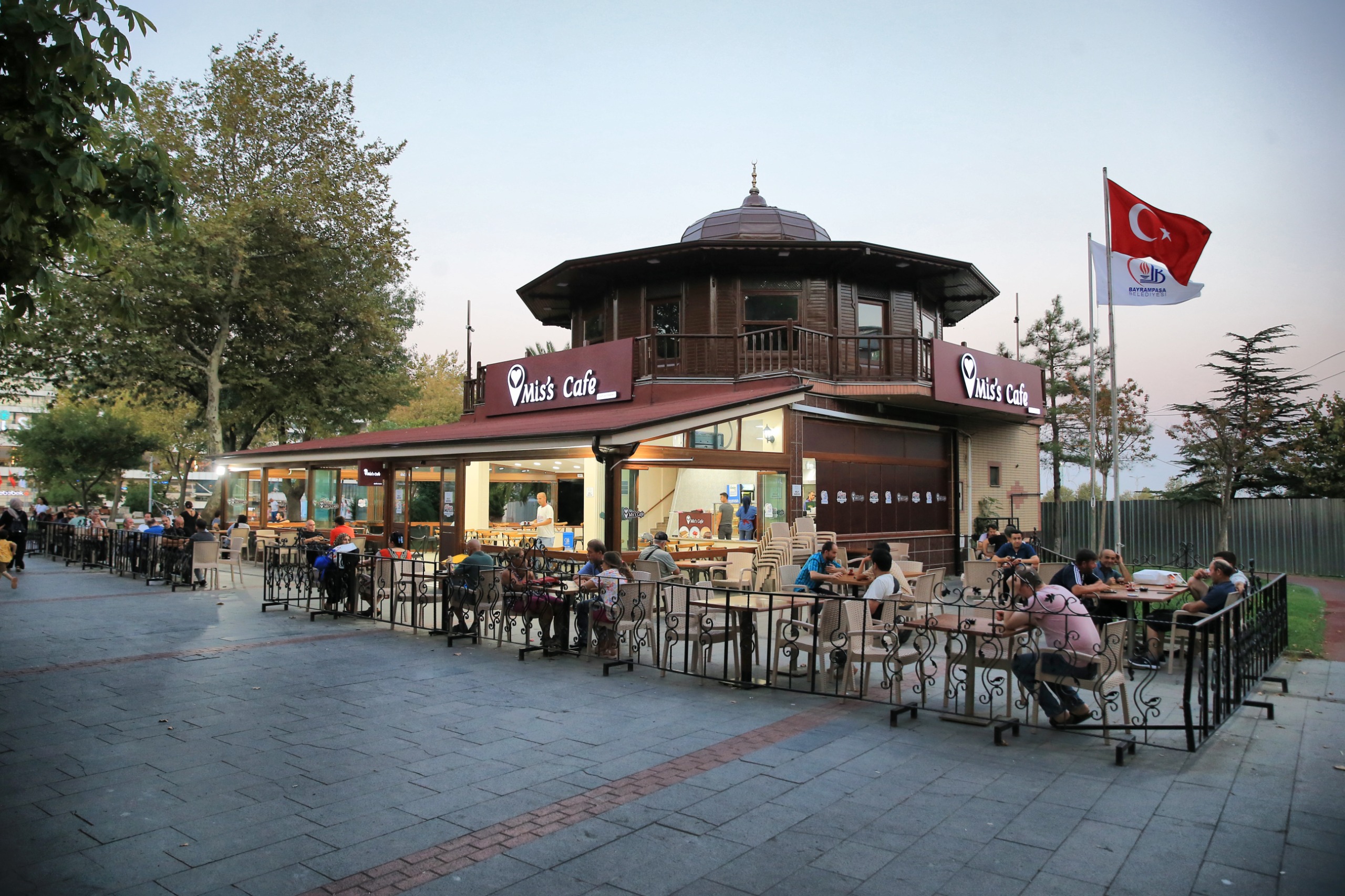 Üçüncü Mis’s Cafe, Bayrampaşa’da açıldı