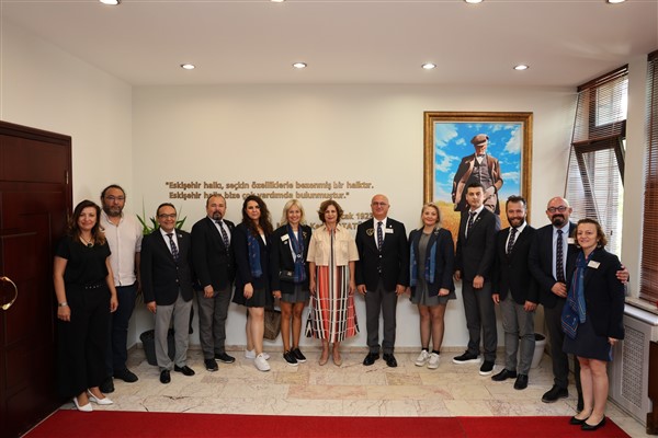 Ünlüce, Rotary temsilcileriyle bir araya geldi