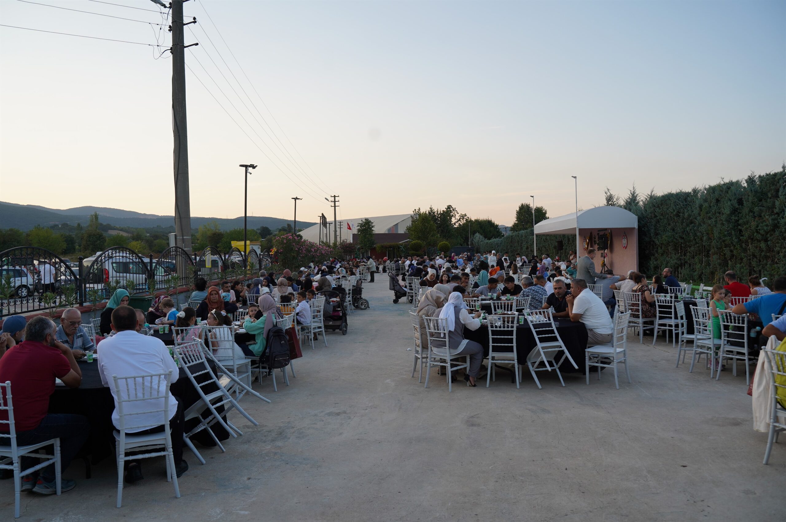 Zeytin Düğün Salonu ve Zeytin Kafe hizmete açıldı