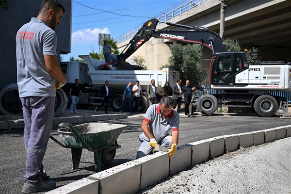 Bornova’da yol yapım çalışmaları tamamlandı