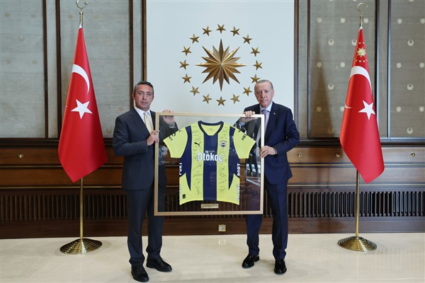 Cumhurbaşkanı Erdoğan, Fenerbahçe Spor Kulübü Yönetim Kurulu üyelerini kabul etti