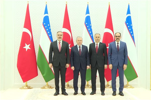 Dışişleri Bakanı Fidan, Özbekistan Cumhurbaşkanı Mirziyoyev ile görüştü