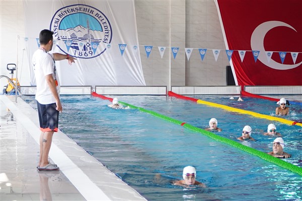 Erciyes Yüksek İrtifa Kamp Merkezi, Bolu Yüzme Kulübü’nü ağırlıyor