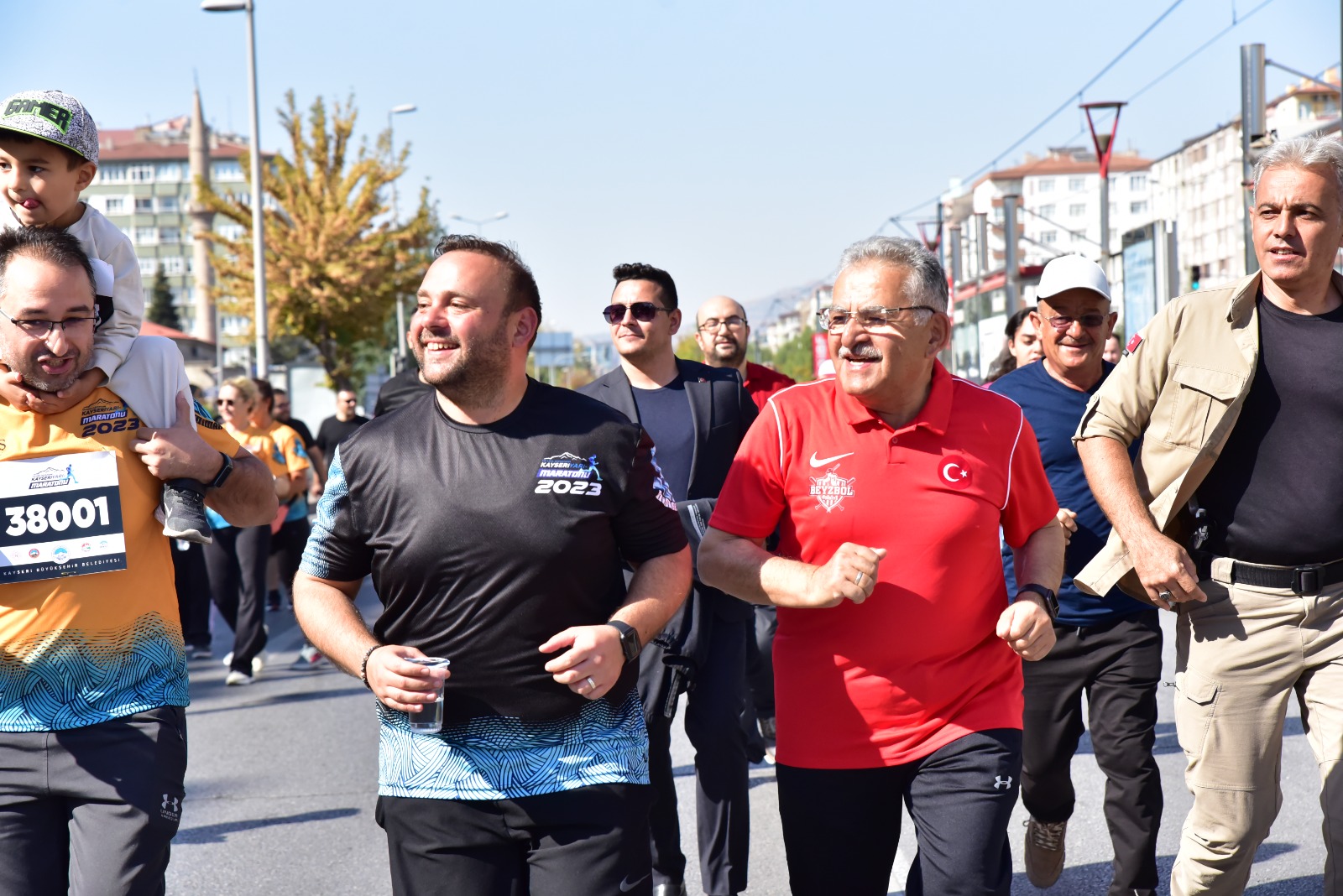 Kayseri Büyükşehir Belediyesinden 4’üncü Uluslararası Yarı Maratonu katılımcılara hediye