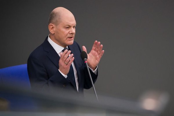 Scholz: Orta Asya devletlerinin siyaseti özel konumlarına göre şekilleniyor