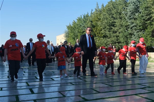 Cumhuriyet’ten aldığı güçle yola