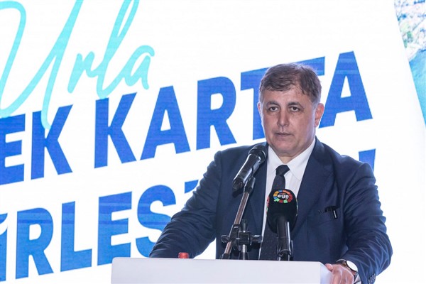 İzmir Büyükşehir Belediye Başkanı