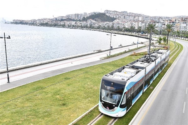 İzmir’de 29 Ekim’de ulaşım yüzde 50 indirimli olacak