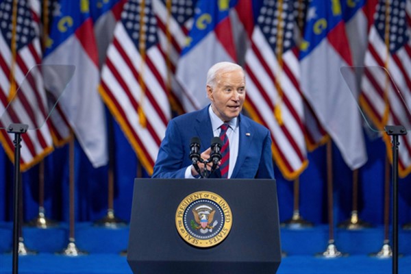 Joe Biden, İsrail’in İran’a saldırısının ardından: Umarım bu son olur