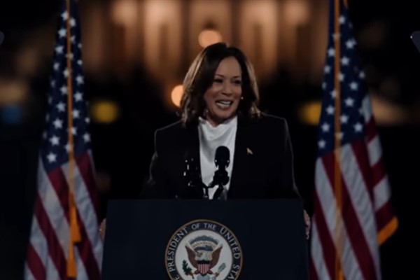 Kamala Harris ”salıncak eyaletlerde” öne geçiyor