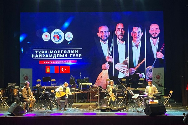 Ulan Bator’da 101. yıl konserine büyük ilgi