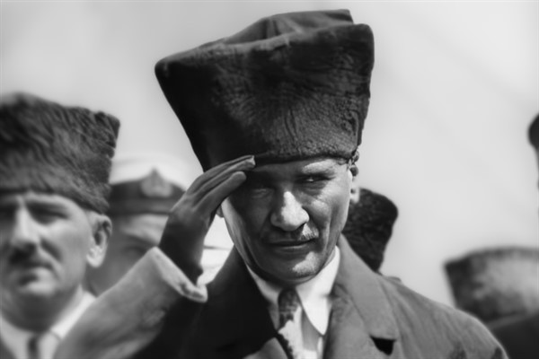 Siyasiler, 10 Kasım Atatürk'ü