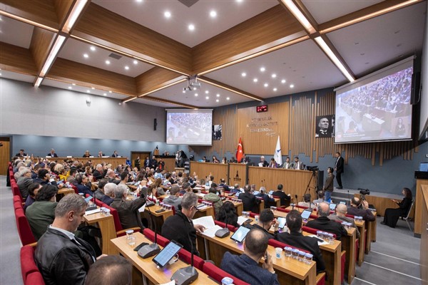 İzmir Büyükşehir Beeldiye Başkanı