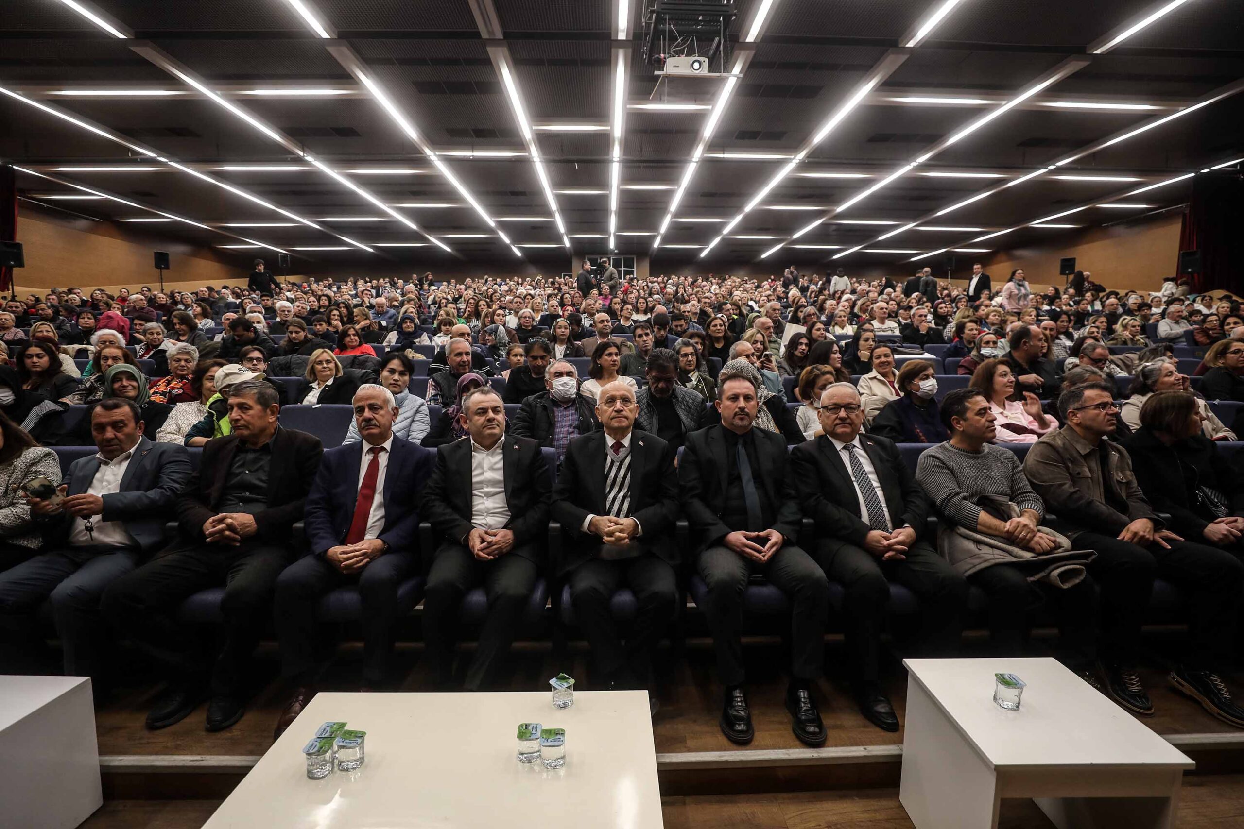 Yenimahalle’de Atatürk’ün sevdiği şarkılar yankılandı