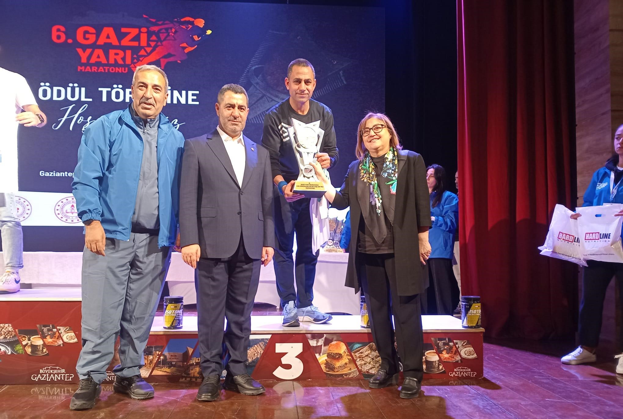 DEPSAŞ Enerji takımından Gaziantep Uluslararası Yarı Maratonunda üçüncülük