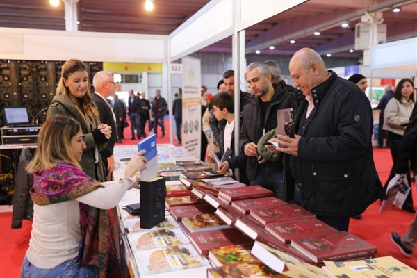 Diyarbakır Büyükşehir Belediyesi, 8. Kitap Fuarı’nda stant açtı